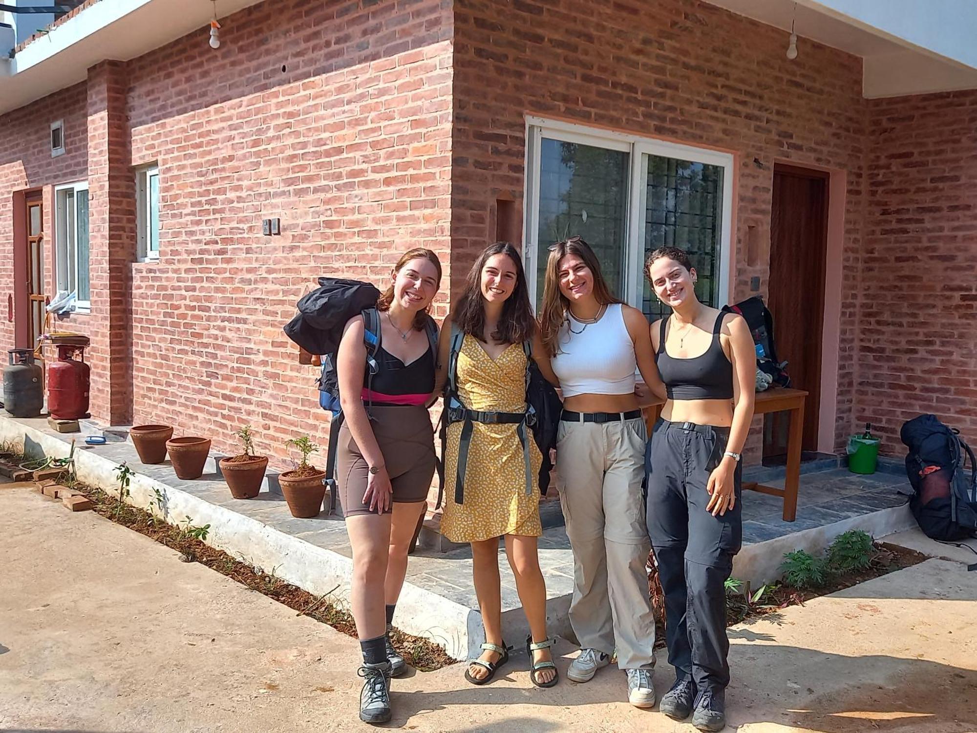 Mount Fuji Homestay Deorali Ngoại thất bức ảnh